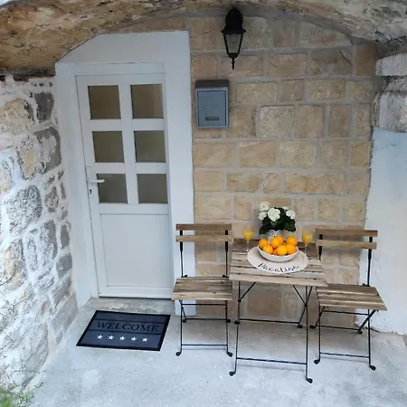 Stone House Lovric Apartment Kastela Exterior photo