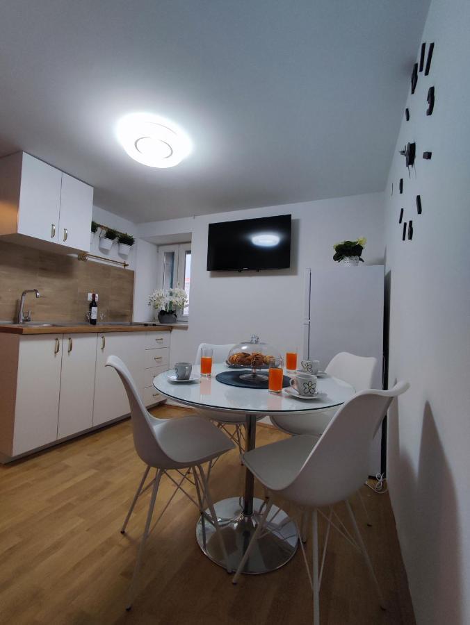 Stone House Lovric Apartment *