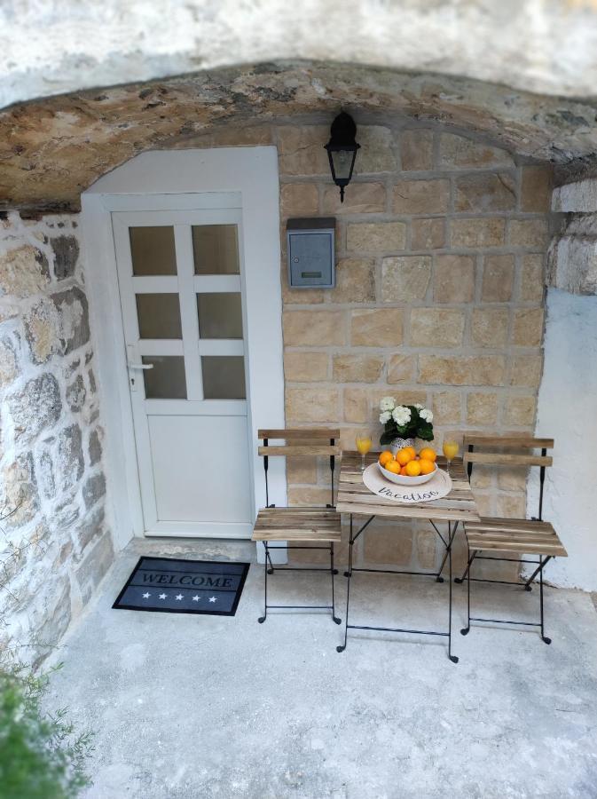 Apartment Stone House Lovric